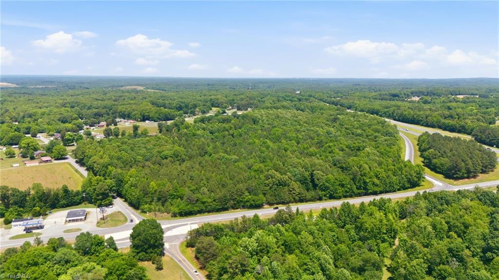 3319 E US Highway 64
