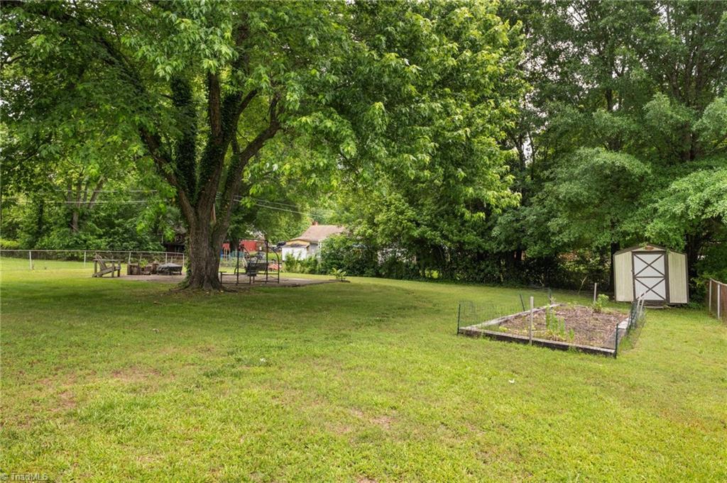 1906 Middlewood Court, High Point, North Carolina image 24