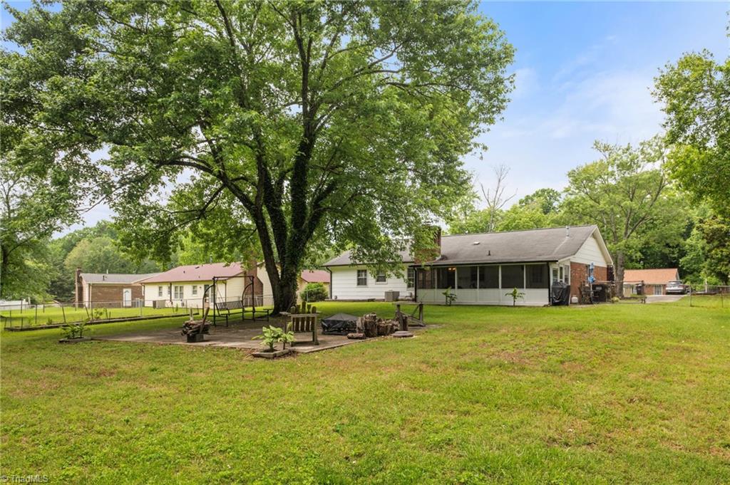 1906 Middlewood Court, High Point, North Carolina image 2
