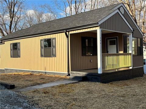 A home in Mount Airy