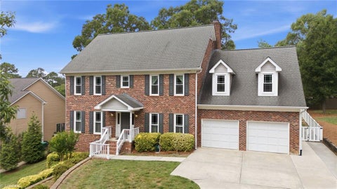 Homes For Sale - 2903 Beckworth Court<br/> Guilford County, Jamestown, NC 27282