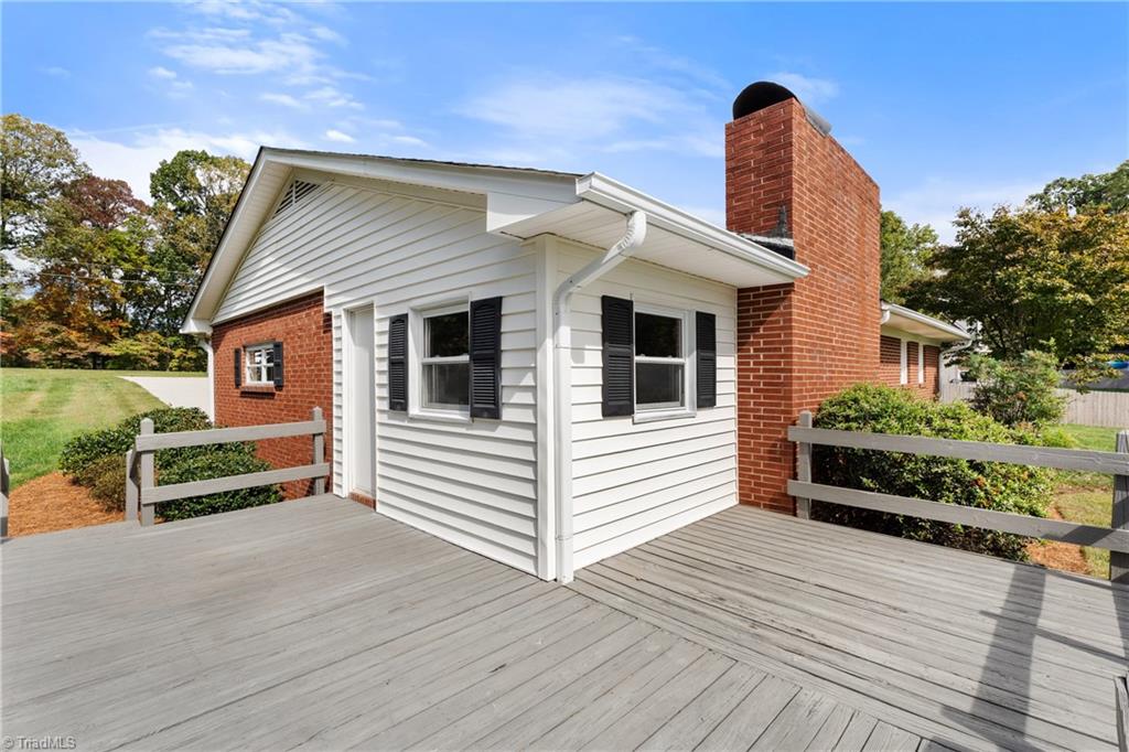 Pfafftown, North Carolina 27040, United States, 3 Bedrooms Bedrooms, ,2 BathroomsBathrooms,Residential,Active,233826