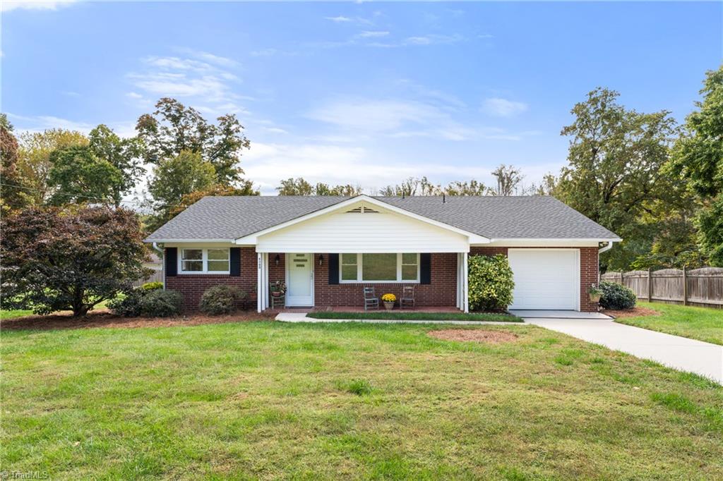 Pfafftown, North Carolina 27040, United States, 3 Bedrooms Bedrooms, ,2 BathroomsBathrooms,Residential,Active,233826