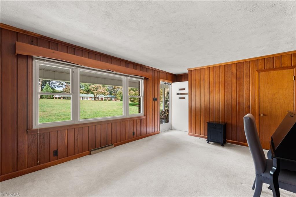 Pfafftown, North Carolina 27040, United States, 3 Bedrooms Bedrooms, ,2 BathroomsBathrooms,Residential,Active,233826