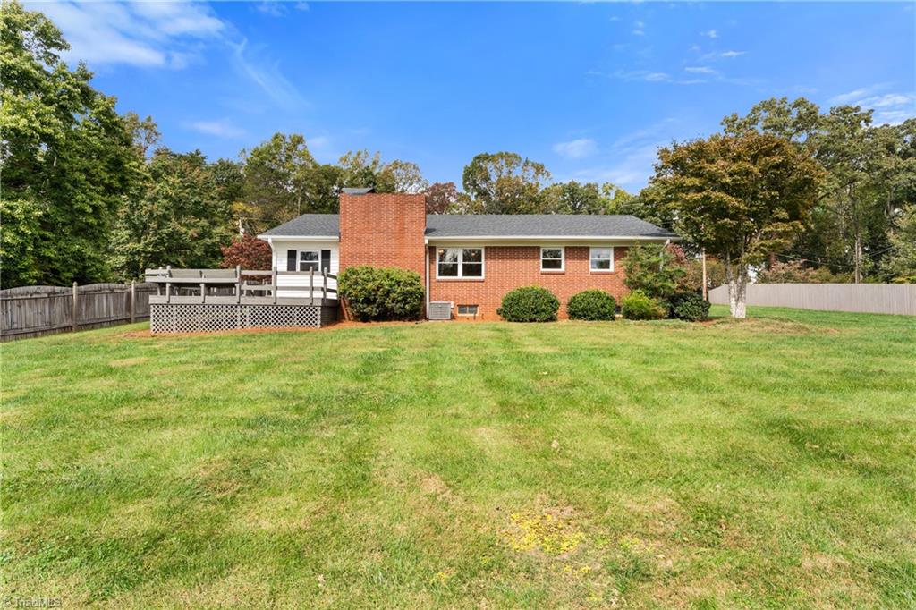 Pfafftown, North Carolina 27040, United States, 3 Bedrooms Bedrooms, ,2 BathroomsBathrooms,Residential,Active,233826