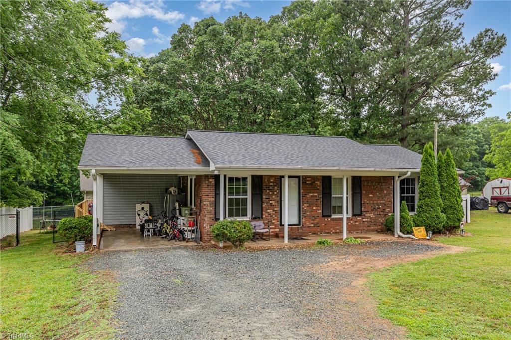 405 Homestead Drive, Gibsonville, North Carolina image 3