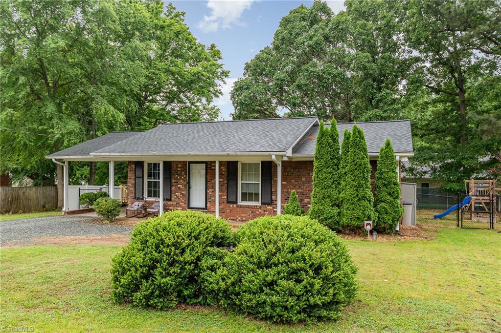 405 Homestead Drive, Gibsonville, North Carolina image 2