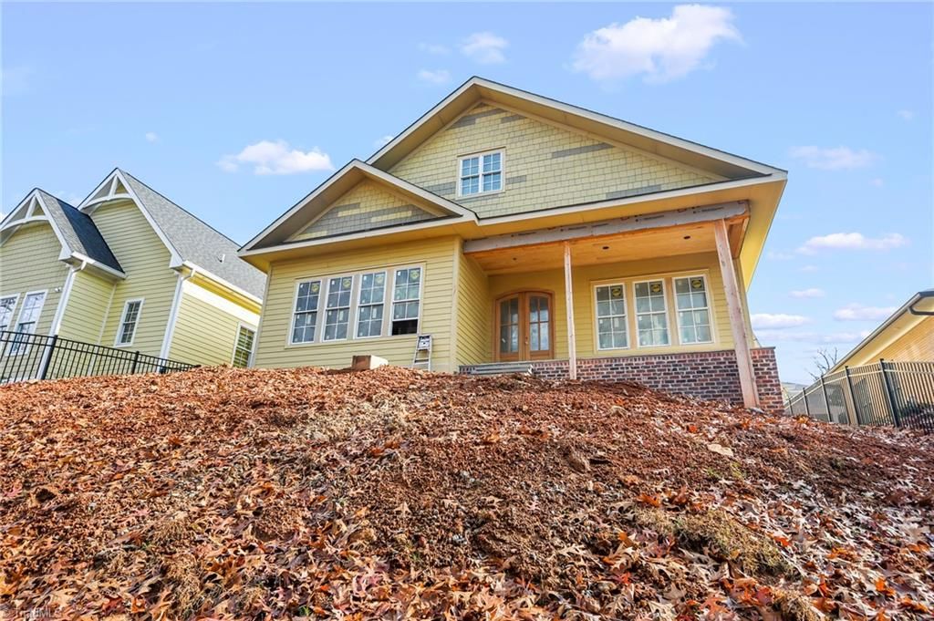 Photo of 236 Glade View Court, Winston-Salem, NC 27101 (MLS # 1186869)