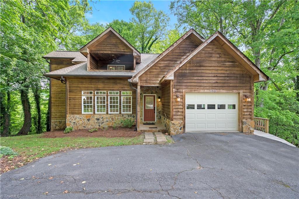833 E Country Club Road, Mount Airy, North Carolina image 1
