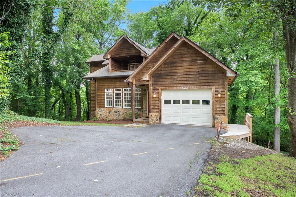 833 E Country Club Road, Mount Airy, North Carolina image 3