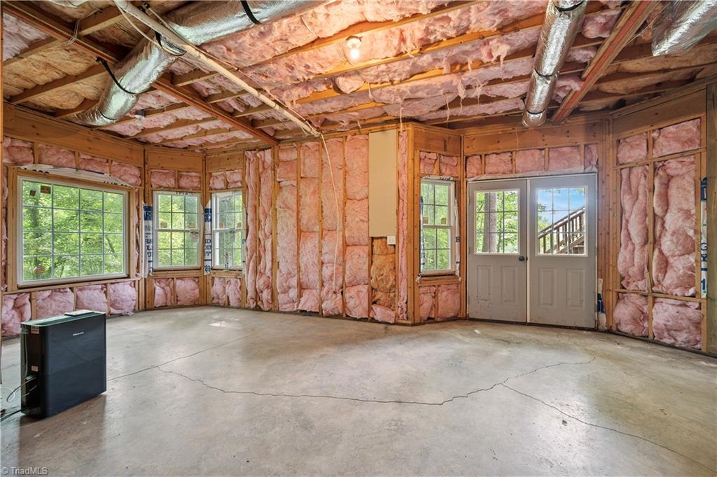 833 E Country Club Road, Mount Airy, North Carolina image 29