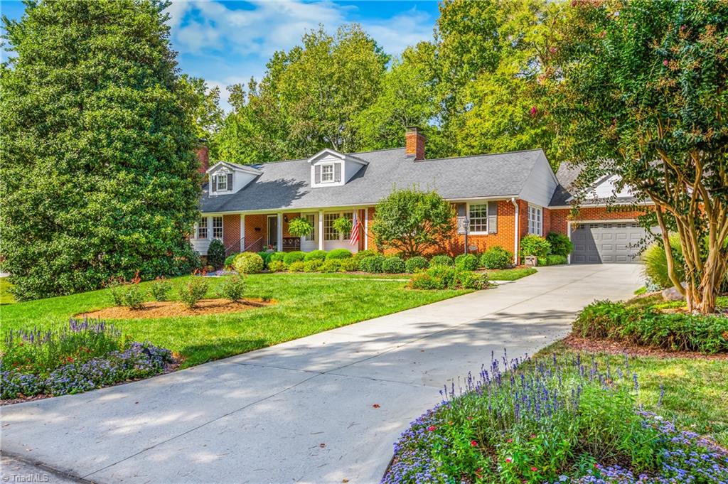 1319 Robin Hood Road