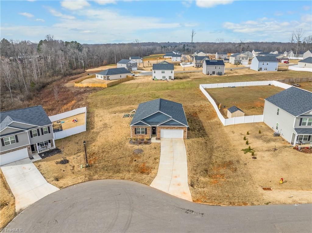 Photo of 664 Towhee Trail, Lexington, NC 27295 (MLS # 1207549)