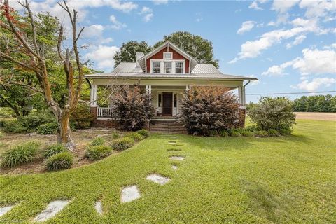 20155 S Nc Highway 109 Denton NC 27239