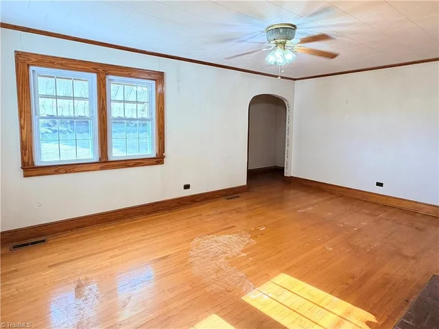 4904 Austin Little Mountain Road, photo 5 of 27