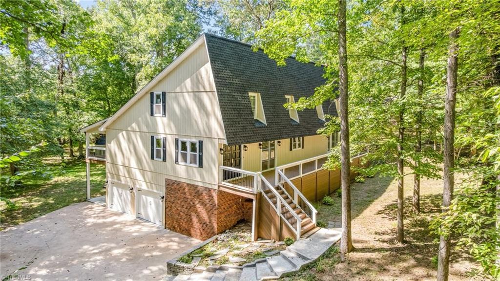 Photo of 4806 Trailwood Drive, Greensboro, NC 27407 (MLS # 1205831)