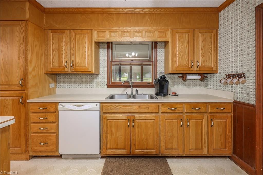 4988 Amick Ln, Liberty, NC, 27298, USA, 3 Bedrooms Bedrooms, ,3 BathroomsBathrooms,Residential,Active,4988 Amick Ln,1229342