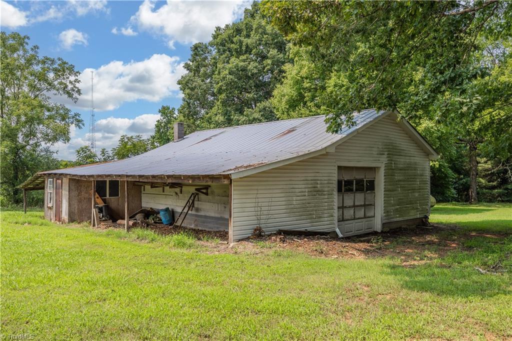 4988 Amick Ln, Liberty, NC, 27298, USA, 3 Bedrooms Bedrooms, ,3 BathroomsBathrooms,Residential,Active,4988 Amick Ln,1229342