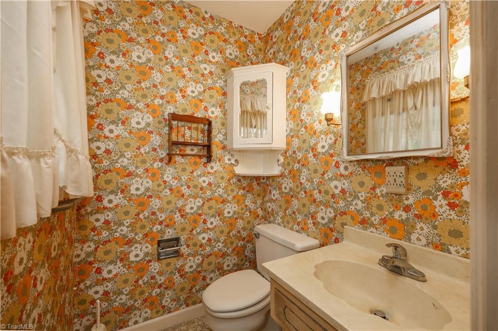 4988 Amick Ln, Liberty, NC, 27298, USA, 3 Bedrooms Bedrooms, ,3 BathroomsBathrooms,Residential,Active,4988 Amick Ln,1229342