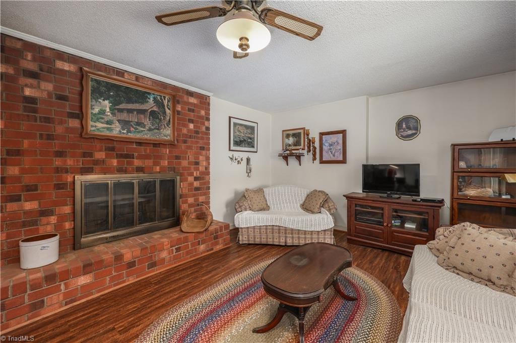 4988 Amick Ln, Liberty, NC, 27298, USA, 3 Bedrooms Bedrooms, ,3 BathroomsBathrooms,Residential,Active,4988 Amick Ln,1229342