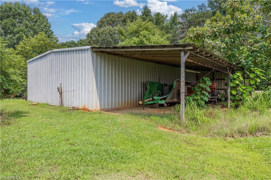 4988 Amick Ln, Liberty, NC, 27298, USA, 3 Bedrooms Bedrooms, ,3 BathroomsBathrooms,Residential,Active,4988 Amick Ln,1229342