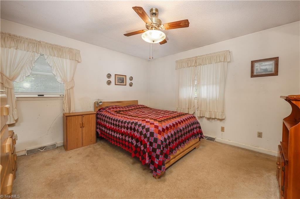 4988 Amick Ln, Liberty, NC, 27298, USA, 3 Bedrooms Bedrooms, ,3 BathroomsBathrooms,Residential,Active,4988 Amick Ln,1229342