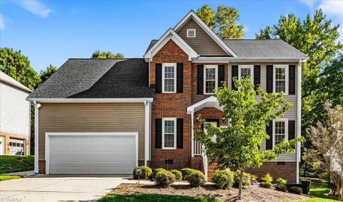 Homes For Sale - 2104 Gate Post Drive<br/> Greensboro, NC 27455