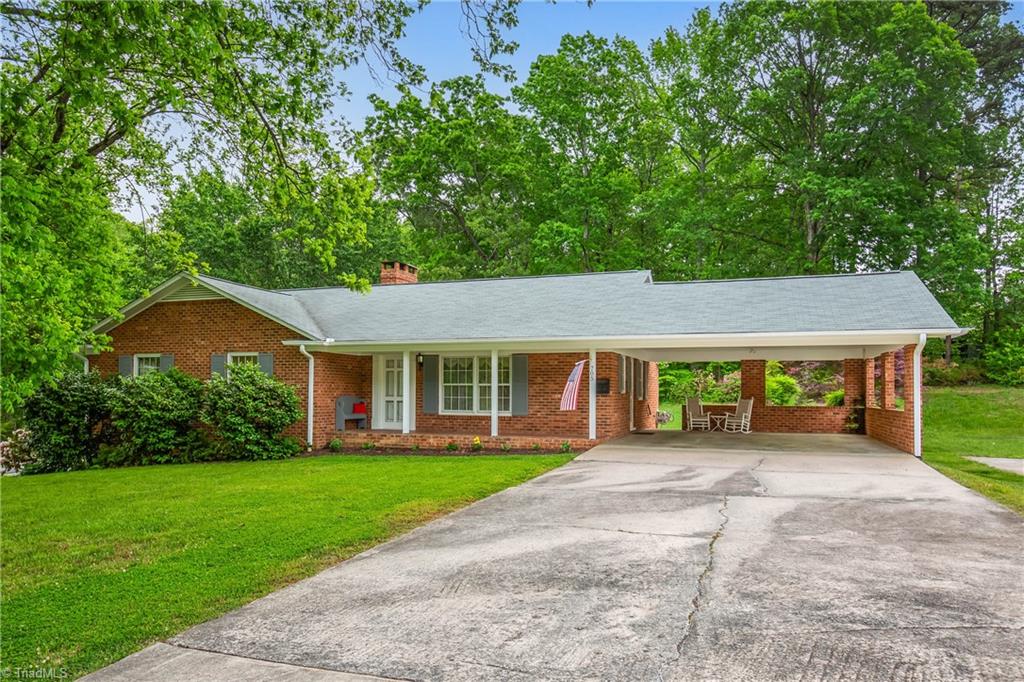 705 Memorial Park Drive, Thomasville, North Carolina image 2