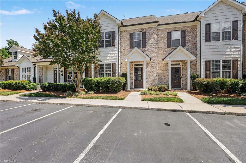Photo of 8 Viburnum Lane, Greensboro, NC 27455 (MLS # 1224814)