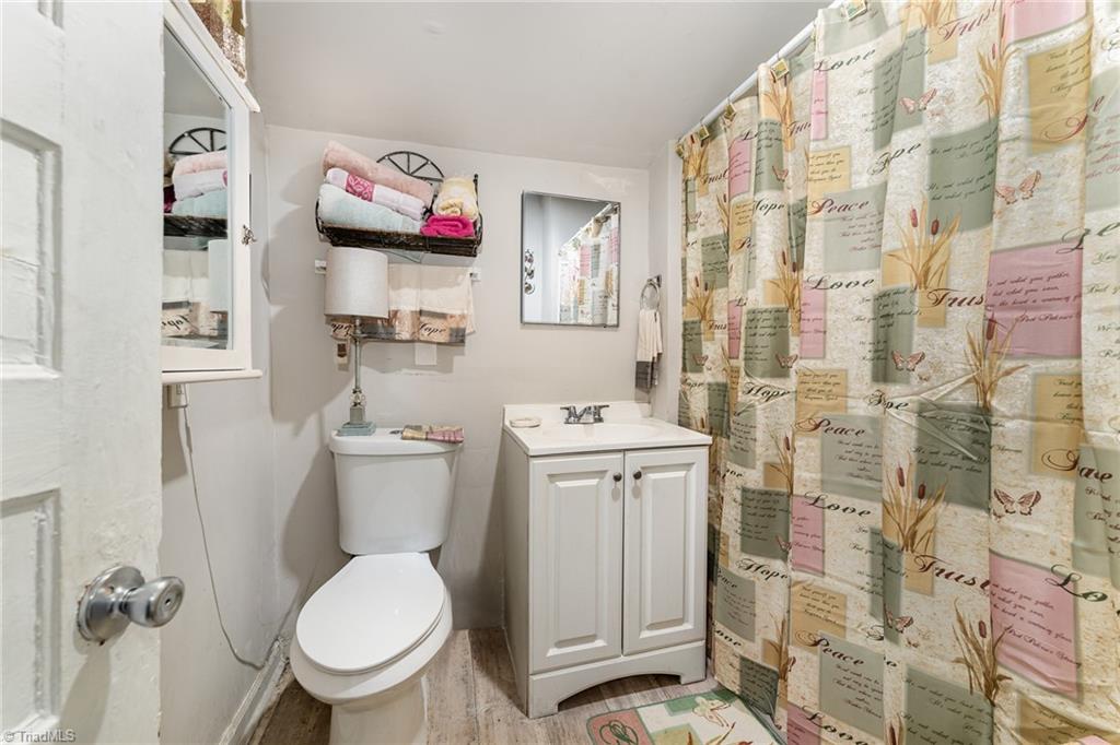 1010 Cranbrook Street, Greensboro, North Carolina image 12