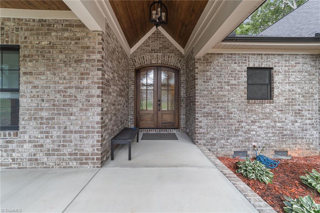 2589 Northmont Lake Drive