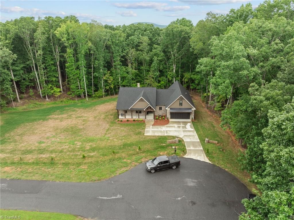 Photo of 2589 Northmont Lake Drive, Asheboro, NC 27205 (MLS # 1190884)