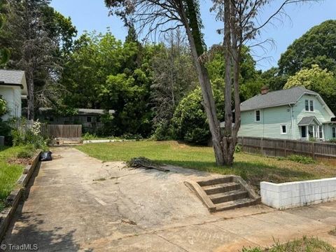 526 Lockland Avenue Winston-Salem NC 27103