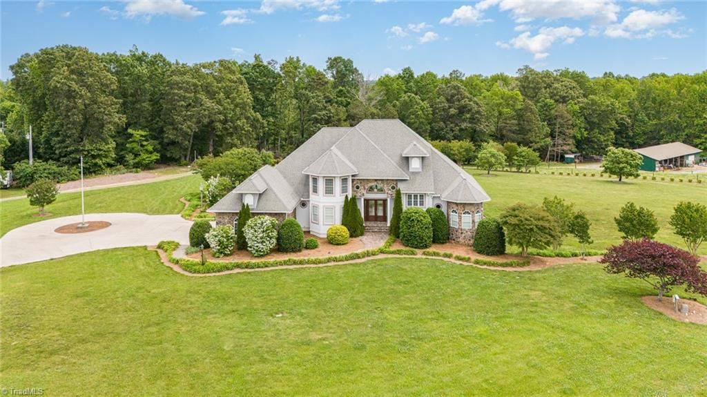 Photo of 2250 Bethel Church Road, Pleasant Garden, NC 27313 (MLS # 1189670)