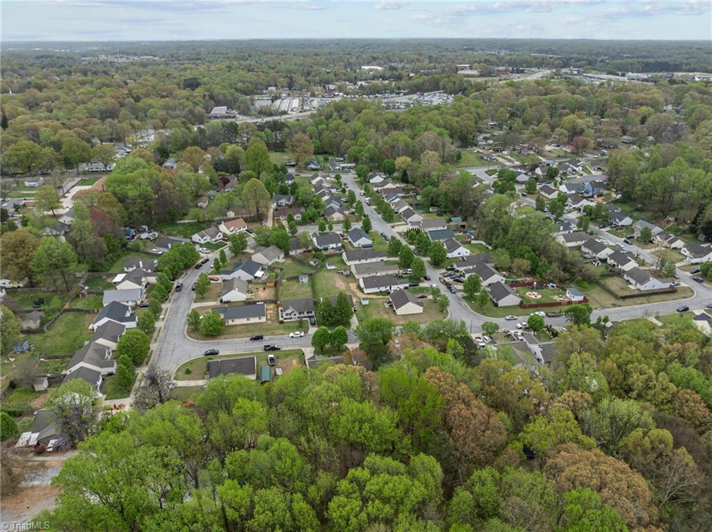 3604 Dartford Drive, Greensboro, North Carolina image 36