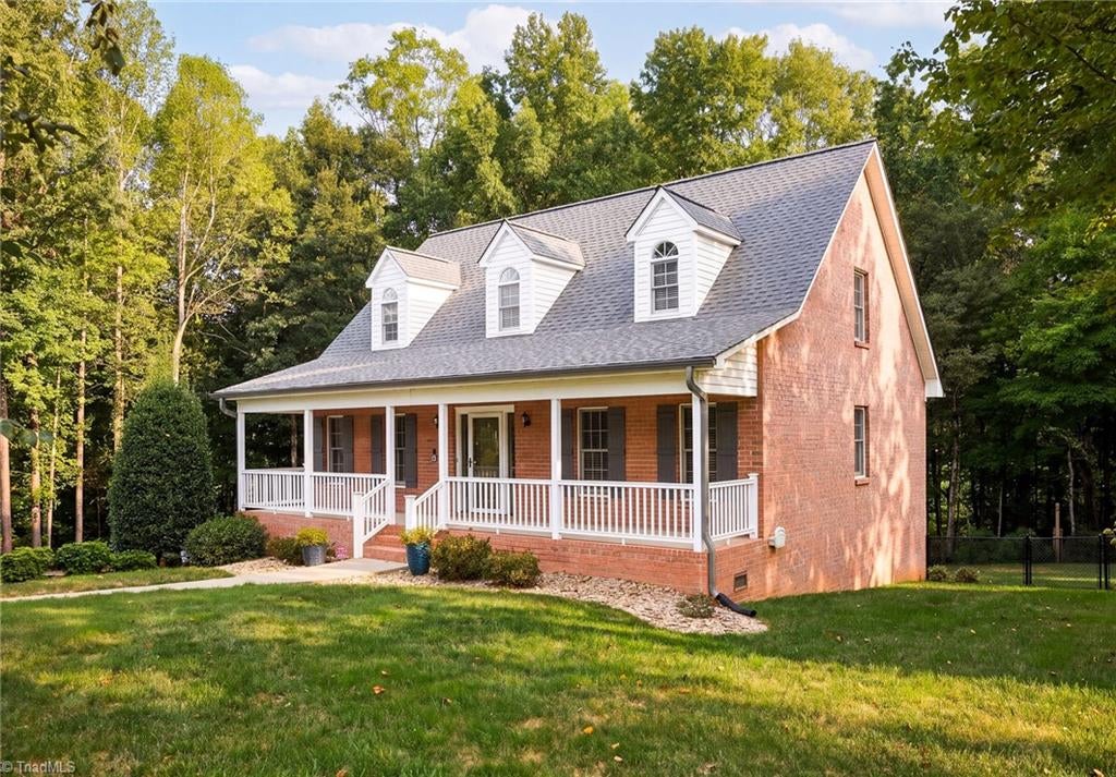 Photo of 182 Crowfoot Court, Lexington, NC 27295 (MLS # 1236618)