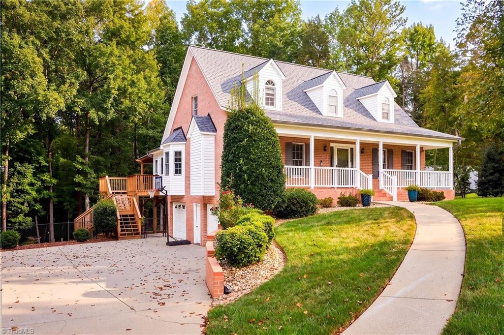 Photo of 182 Crowfoot Court, Lexington, NC 27295 (MLS # 1236618)