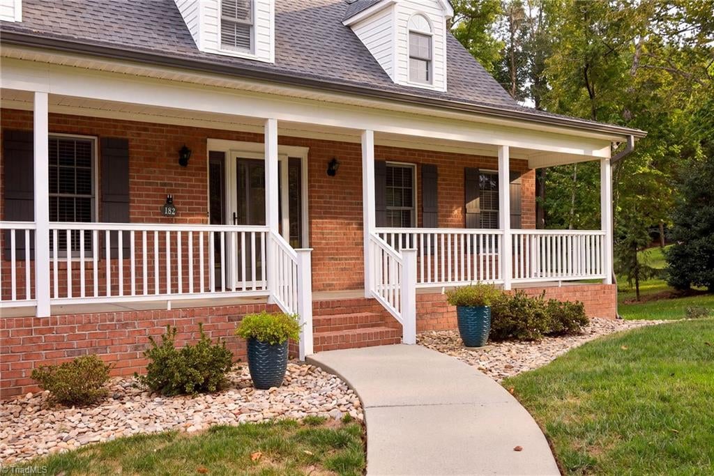Photo of 182 Crowfoot Court, Lexington, NC 27295 (MLS # 1236618)