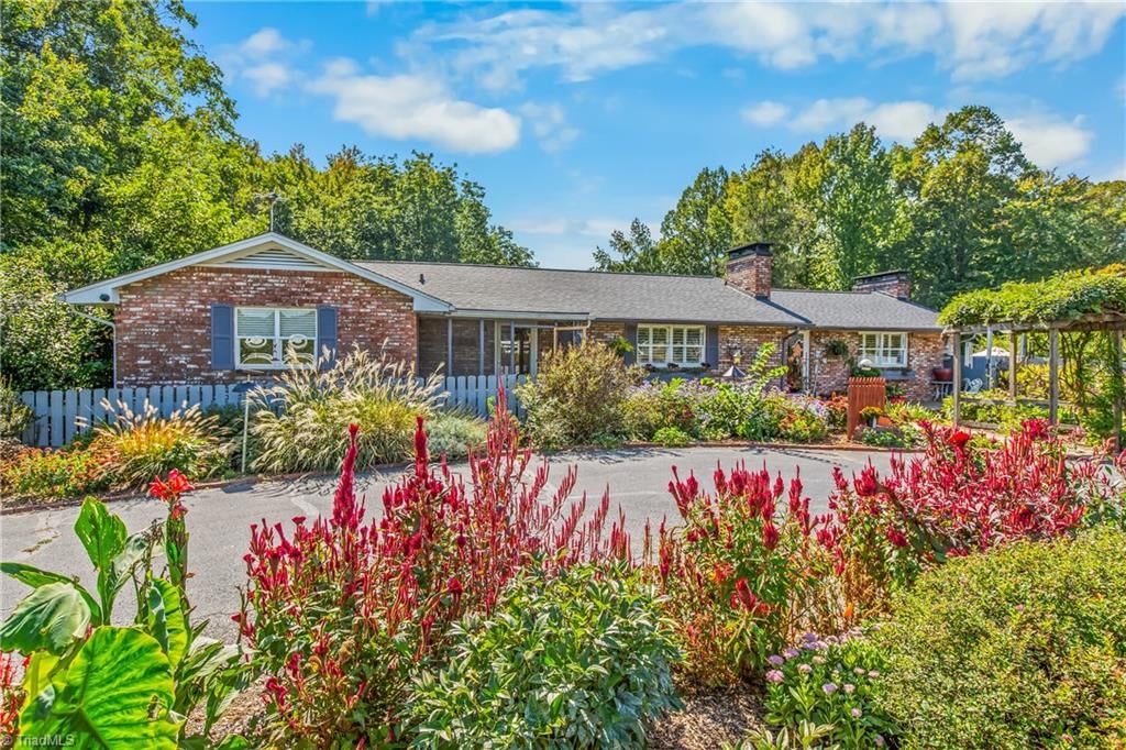 Photo of 1859 Underpass Road, Advance, NC 27006 (MLS # 1237821)