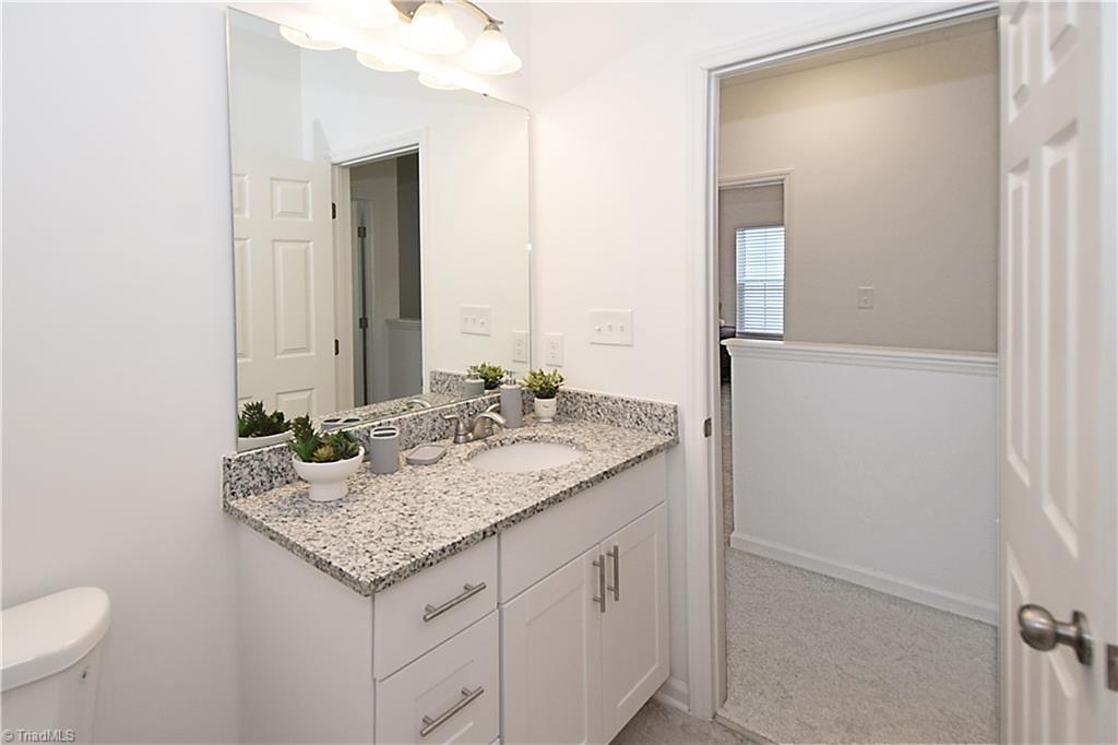 Greensboro, North Carolina 27405, United States, 3 Bedrooms Bedrooms, ,3 BathroomsBathrooms,Residential,Pending,57098