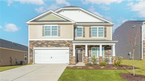 Homes For Sale - 610 Bryson Boulevard<br/> Lexington, NC 27295