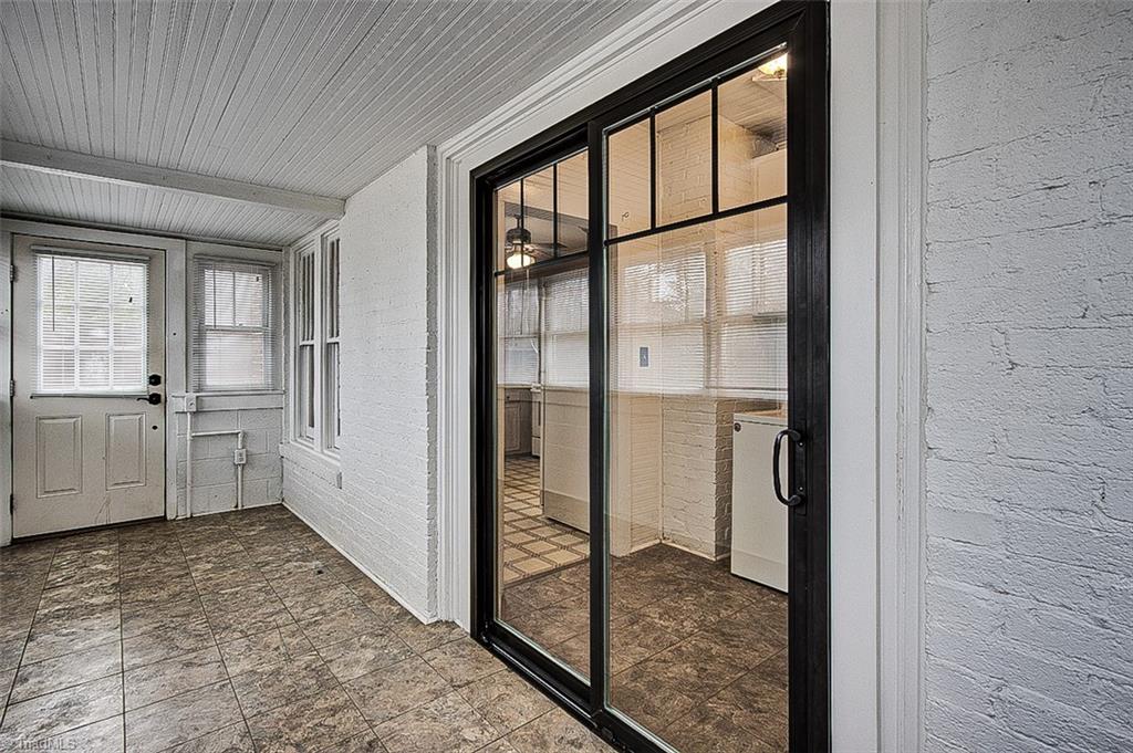 Greensboro, North Carolina 27403, United States, 2 Bedrooms Bedrooms, ,2 BathroomsBathrooms,Residential,Pending,22494