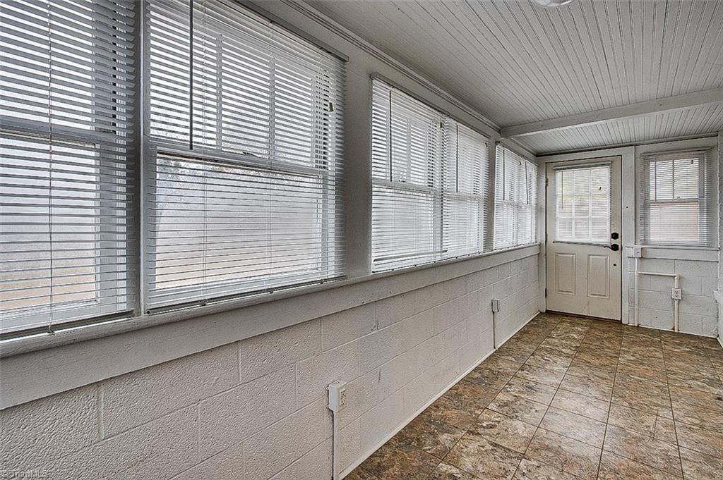 Greensboro, North Carolina 27403, United States, 2 Bedrooms Bedrooms, ,2 BathroomsBathrooms,Residential,Pending,22494