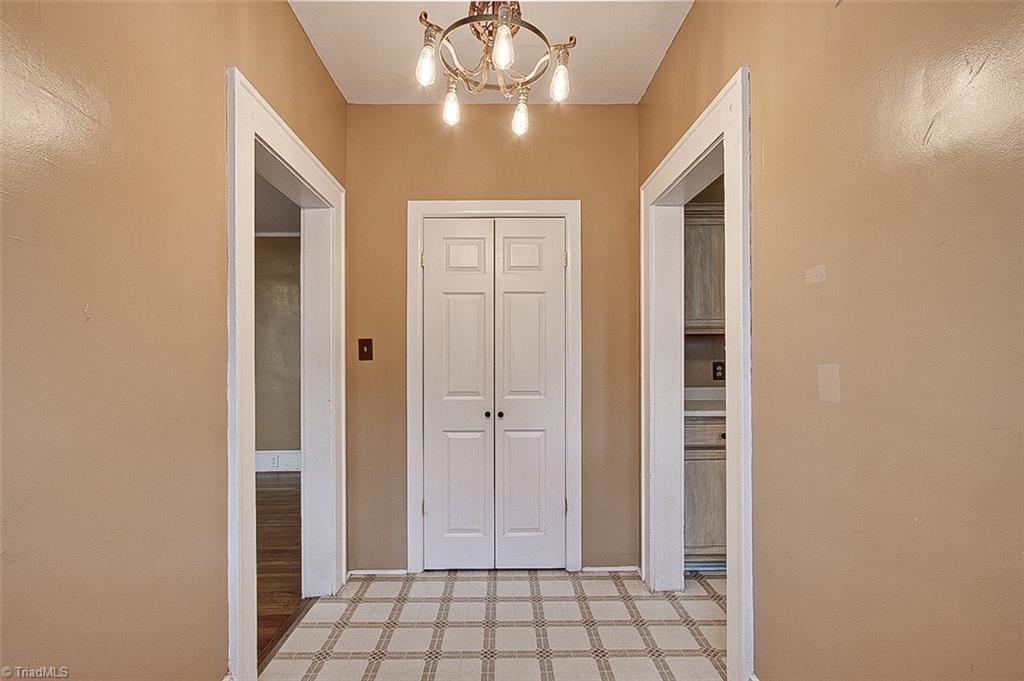 Greensboro, North Carolina 27403, United States, 2 Bedrooms Bedrooms, ,2 BathroomsBathrooms,Residential,Pending,22494