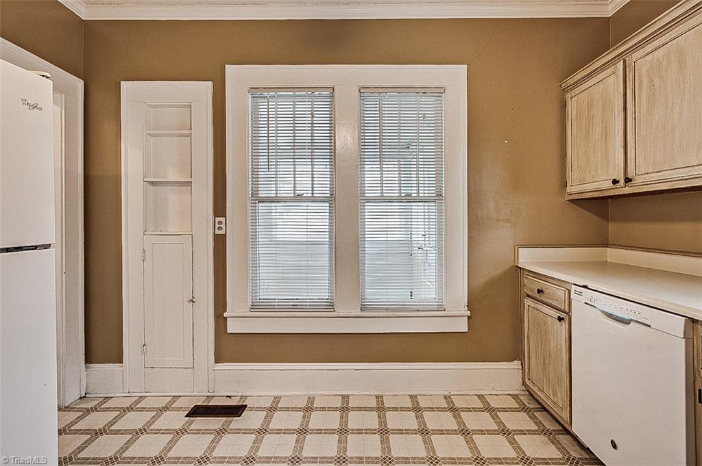 Greensboro, North Carolina 27403, United States, 2 Bedrooms Bedrooms, ,2 BathroomsBathrooms,Residential,Pending,22494