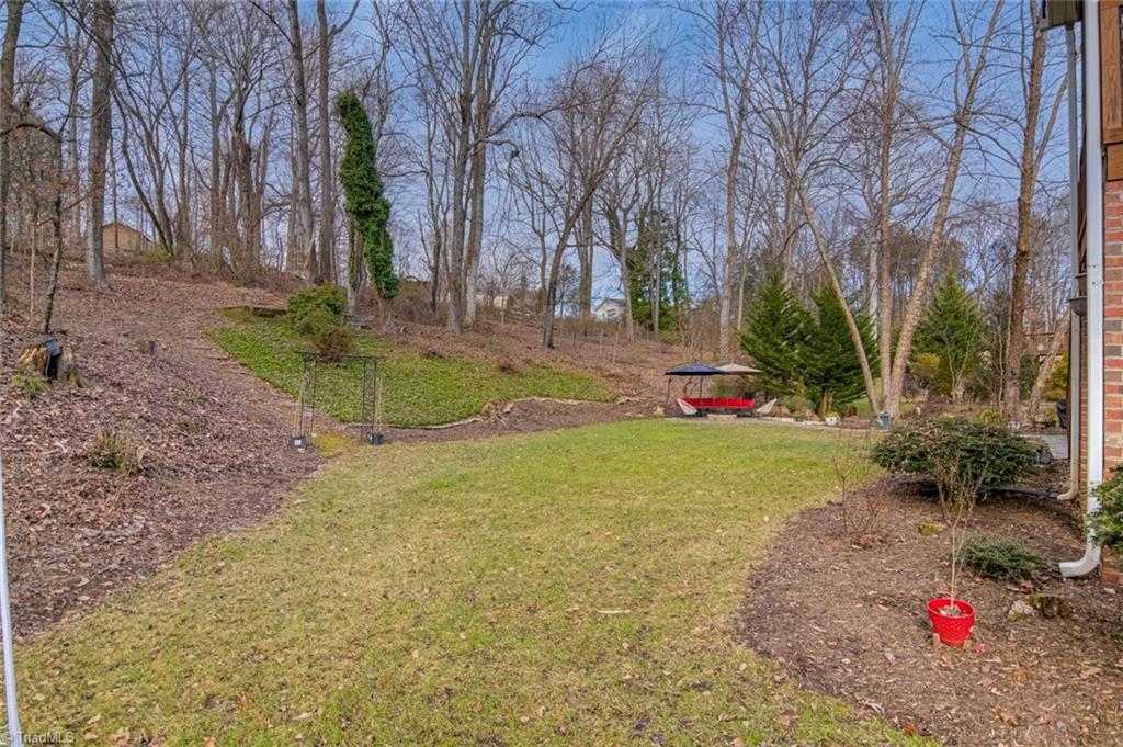 Winston-Salem, North Carolina 27106, United States, 3 Bedrooms Bedrooms, ,4 BathroomsBathrooms,Residential,Pending,13270