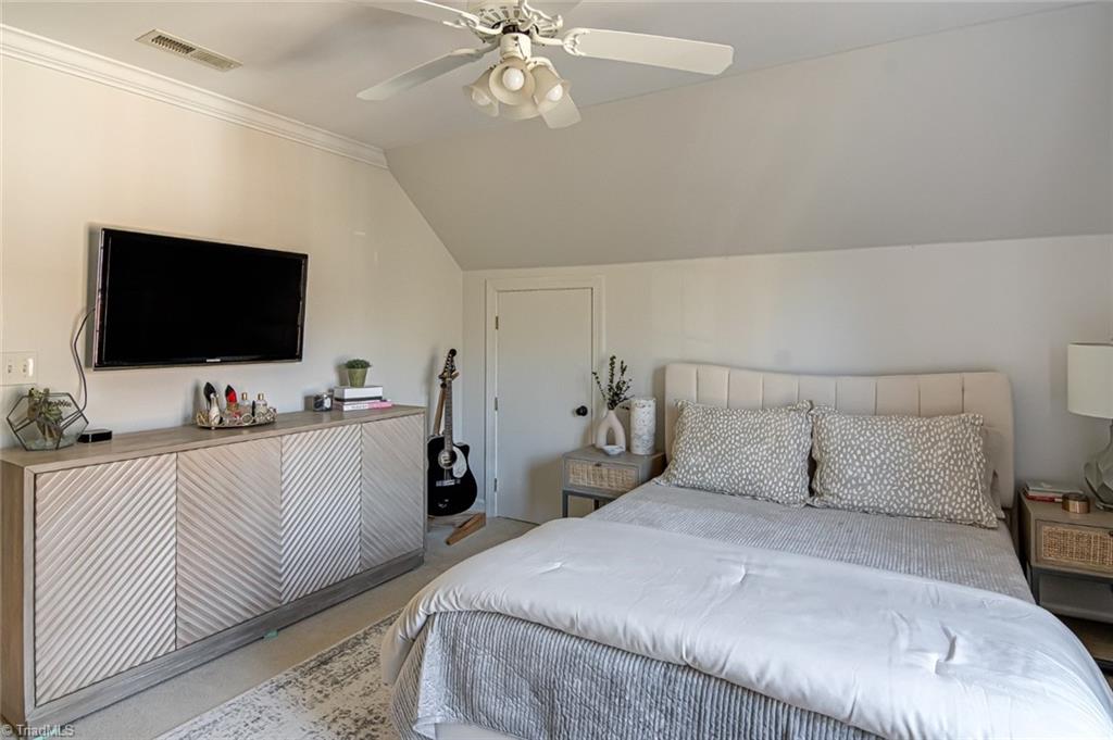 Winston-Salem, North Carolina 27106, United States, 3 Bedrooms Bedrooms, ,4 BathroomsBathrooms,Residential,Pending,13270