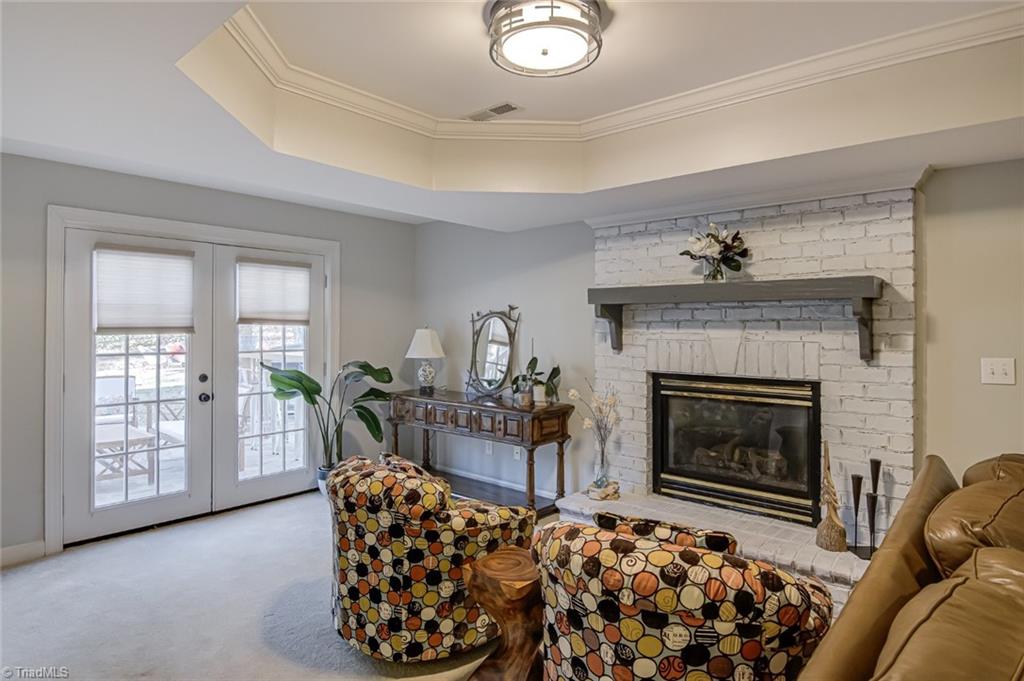 Winston-Salem, North Carolina 27106, United States, 3 Bedrooms Bedrooms, ,4 BathroomsBathrooms,Residential,Pending,13270