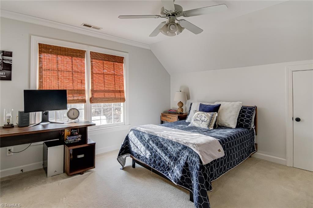 Winston-Salem, North Carolina 27106, United States, 3 Bedrooms Bedrooms, ,4 BathroomsBathrooms,Residential,Pending,13270