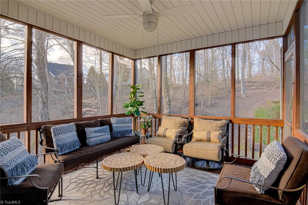 Winston-Salem, North Carolina 27106, United States, 3 Bedrooms Bedrooms, ,4 BathroomsBathrooms,Residential,Pending,13270